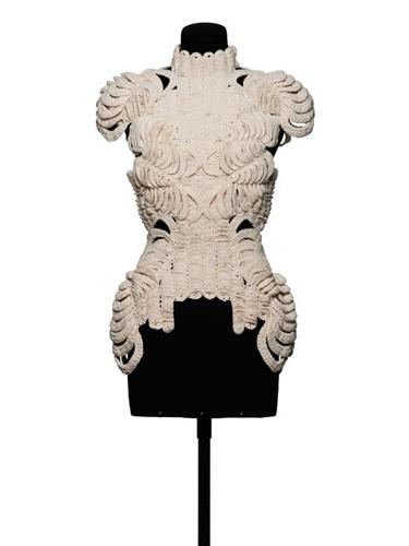 ART AND FASHION: FASHION IS ART!