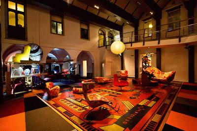 ART AND FASHION: FASHION IS ART!