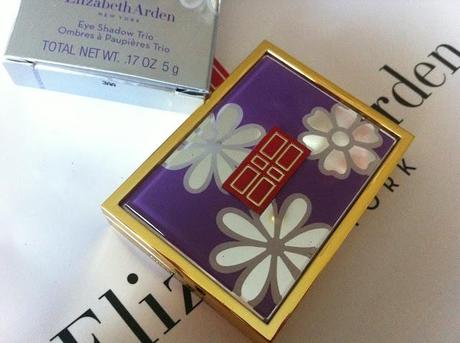 Violet Bloom palette di Elizabeth Arden: swatch e review