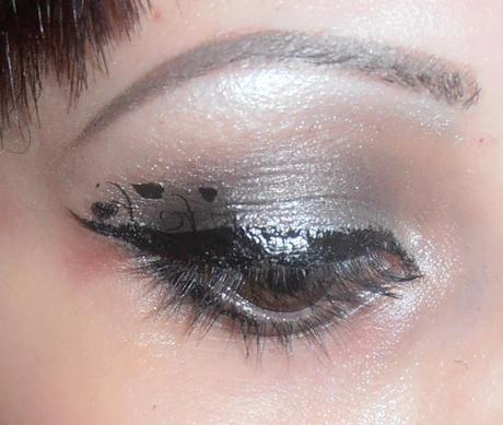 Review: ♥ Eyeliner Sticker  Experience ♥