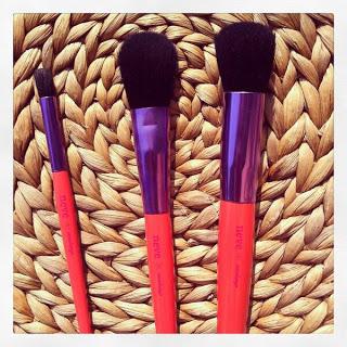 NeveCosmetics Coral Brushes