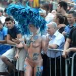 New York, sfilata in boxer e reggiseno a Times Square07