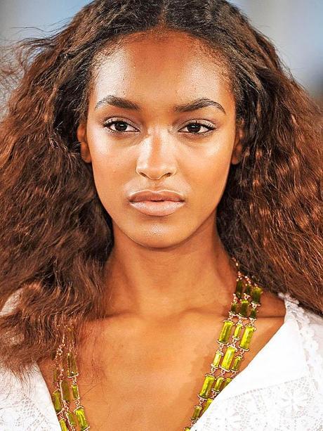 BEAUTY HOW - TO :GRAPHIC CAT EYES photo Oscar-de-la-Renta-Spring-2012-beauty-4.jpg