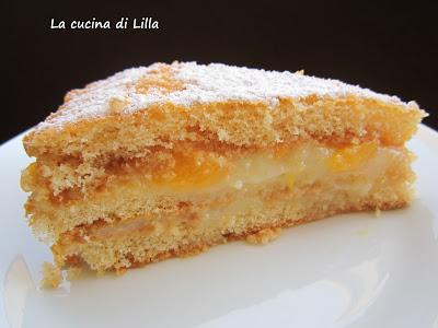 Dolci: Pan di spagna farcito con pesche, crema al lime e limoncello per le nozze d'argento di mamma e papà