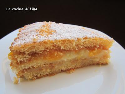 Dolci: Pan di spagna farcito con pesche, crema al lime e limoncello per le nozze d'argento di mamma e papà