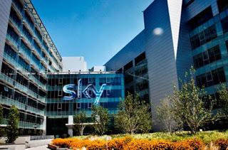 Sky Italia perde 27 mila clienti nel secondo trimestre 2013 e punta ad una decisa riduzione dei costi
