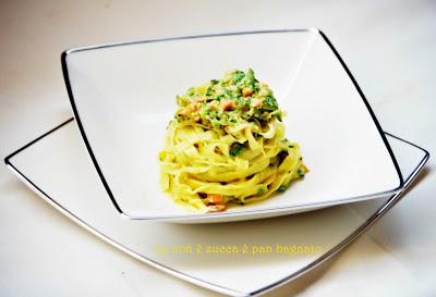 Tagliolini freschi con salmone e zucchine