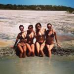 Aida Yespica con le amiche a Formentera01