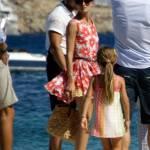 Valentino sullo yacht a Mykonos: con lui la blogger Olivia Palermo08