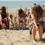 Belgio, la curiosa coreografia sulla spiaggia di Ostenda02