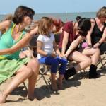 Belgio, la curiosa coreografia sulla spiaggia di Ostenda08