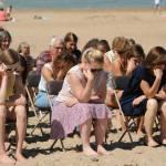 Belgio, la curiosa coreografia sulla spiaggia di Ostenda09