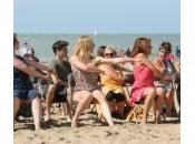 Belgio, curiosa coreografia sulla spiaggia Ostenda (foto)