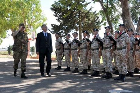 Cagliari/ Il Ministro della Difesa Mario Mauro incontra i “Diavoli Rossi” della Brigata “Sassari” in partenza per una nuova Missione in Afghanistan