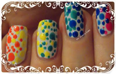 NEON LIGHTS - Neon Polka Dots