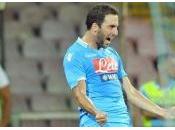 [VIDEO] Napoli batte Benfica: segno anche Higuain!