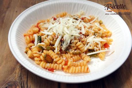 zucchine pasta ricotta salata