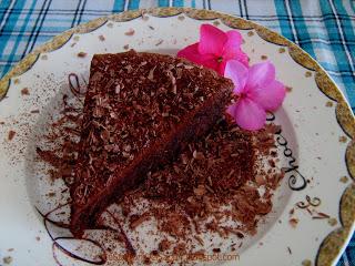 TORTA RAPIDA DI NOCCIOLE E MANDORLE