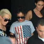 Rihanna, t-shirt con foglia di marijuana sulla bandiera americana 04