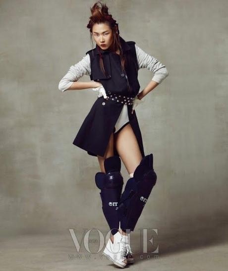 Han Jin - Vogue Korea April 2010 - 3