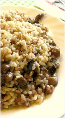 RISOTTO AI 3 CEREALI CON FUNGHI E SALSICCIA