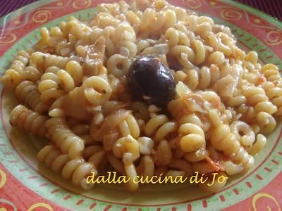 Fusilli con cipolle e Cottage cheese