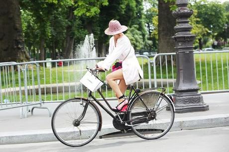 Metti la bicicletta d'estate in città