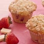 Ricette di dolci: muffin al cioccolato bianco e fragole