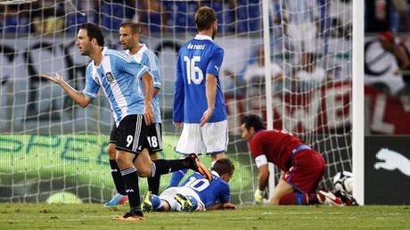 Italia-Argentina 1-2 – L’Italia prandelliana è ancora allergica alle amichevoli, l’Argentina vince trascinata da Higuain