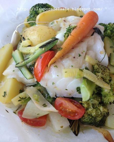 Filetto di merluzzo al cartoccio con fantasie di verdure e... buon ferragosto!