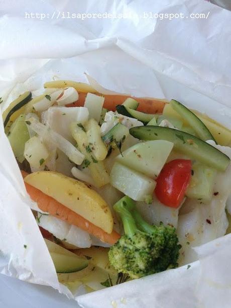 Filetto di merluzzo al cartoccio con fantasie di verdure e... buon ferragosto!