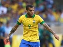 [VIDEO] Dani Alves ma che combini: clamoroso autogol contro la Svizzera!