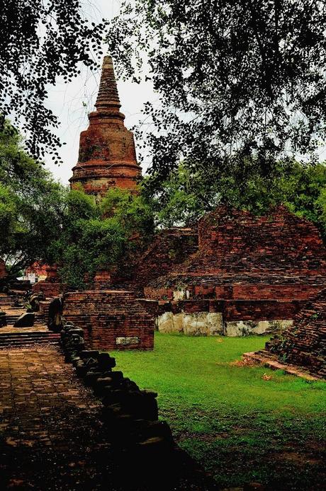 Ayutthaya in 14 Scatti