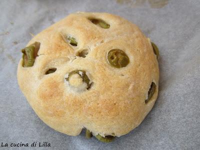 Pizza e pane: Paninetti alle olive con lievito madre