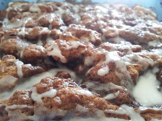 cinnamon-roll cake!