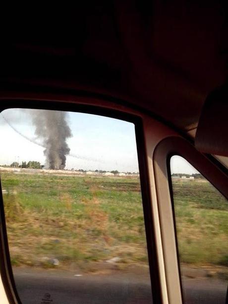 Roghi tremendi al campo rom La Barbuta. Ci uccidono tutti di diossina, ogni giorno, nell'impunità più totale