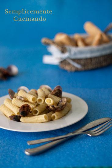 tortiglioni pesto e vongole