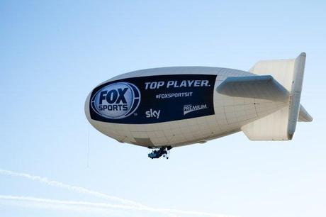 Il dirigibile del nuovo Fox Sports sorvola le spiagge italiane #FoxSportsIT