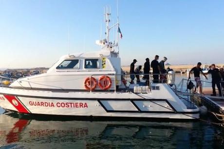 Imbarcazione con sei migranti soccorsa al largo di Favignana