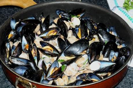 cozze e vongole aperte