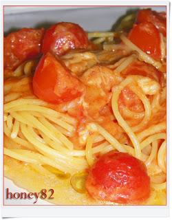 SPAGHETTI POMODORO E MOZZARELLA