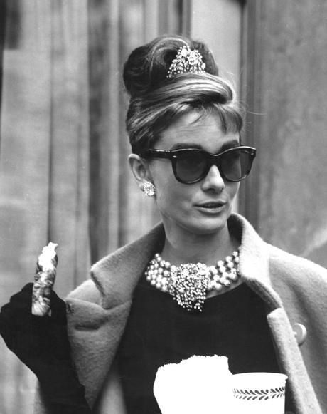 Audrey-Hepburn-como-Holly-Golightly