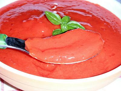 Un cucchiaio rosso di freschezza ovvero Gazpacho