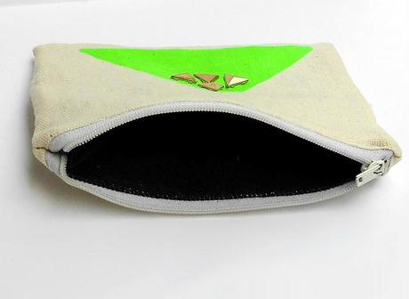 Pouch Neon e Borchie green