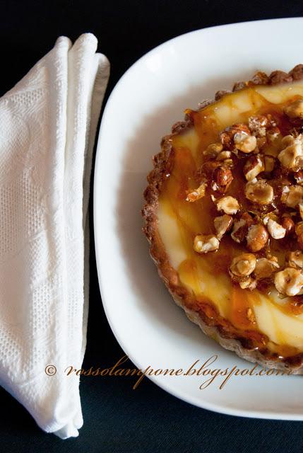 CROSTATA ALLA MOUSSE DI MOSCATO E NOCCIOLE CARAMELLATE