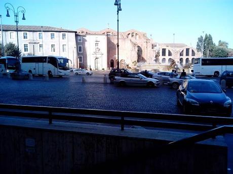 Solo per torpedoni abusivi, ncc burini e romani coatti. Ha aperto il nuovo parking Esedra. Nella (ex) stupenda Piazza della Repubblica. Tante foto