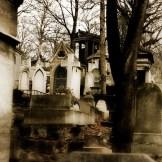 Passeggiando attraverso la magia del Père-Lachaise di Parigi