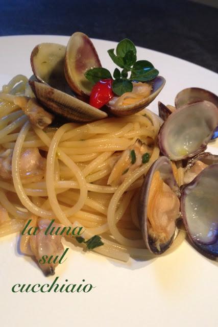 SPAGHETTI ALLE VONGOLE SPECIALI