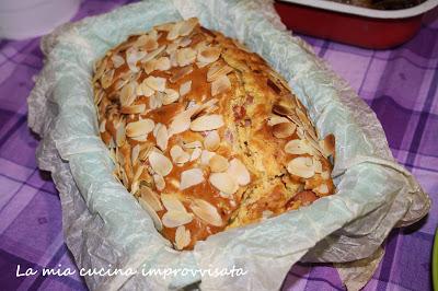 Plumcake wustel, olive e frutta secca