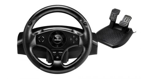 La guerra dei volanti: Thrustmaster su PS4, Mad Catz su Xbox One